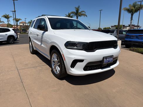 Used 2024 Dodge Durango GT AWD/4WD image 3