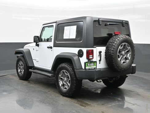 Used 2018 Jeep Wrangler Rubicon w/ Power Convenience Group image 4