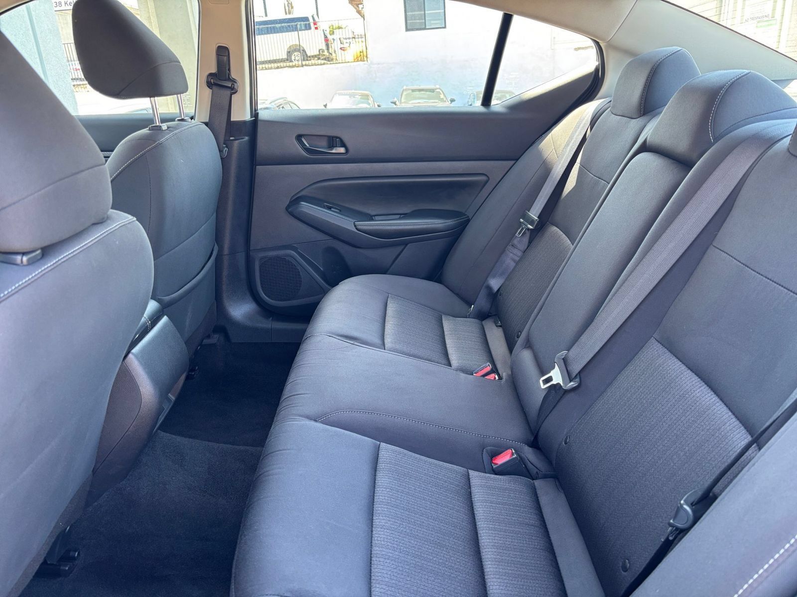 Used 2025 Nissan Altima 2.5 SV FWD image 25