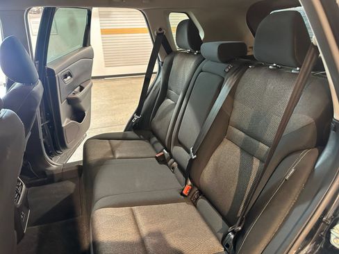 Used 2025 Nissan Rogue SV FWD image 40