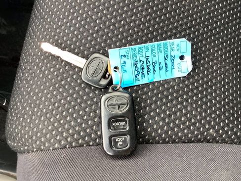 Used 2004 Scion xB FWD image 39