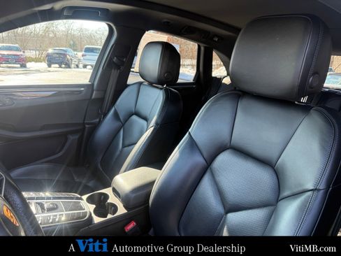 Used 2020 Porsche Macan image 18