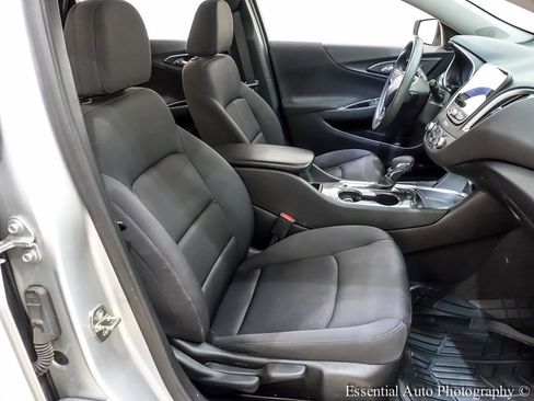Used 2021 Chevrolet Malibu LS image 29