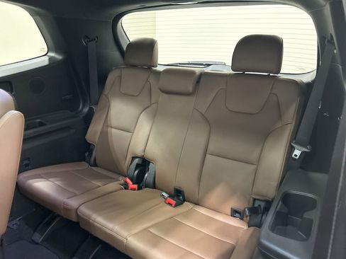 Used 2022 Kia Telluride SX w/ SX Prestige Package AWD/4WD image 36