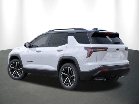 New 2026 Chevrolet Equinox RS w/ Convenience Package III FWD image 4