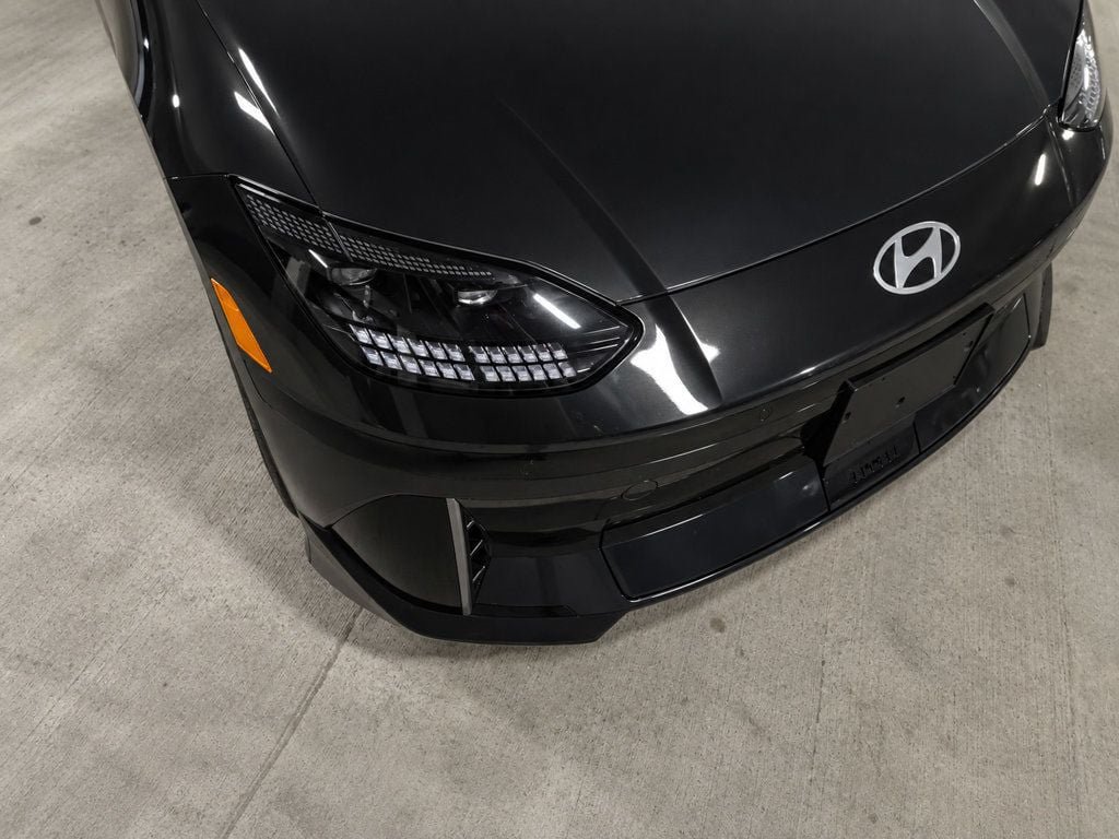 Used 2024 Hyundai Ioniq 6 SE RWD image 27
