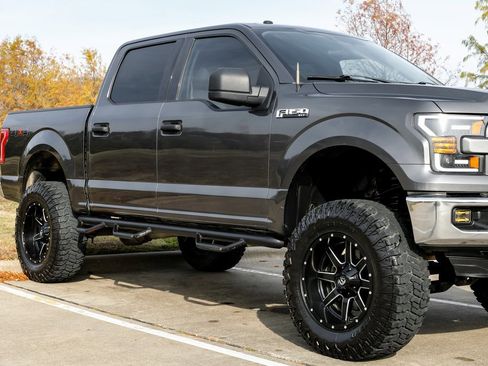 Used 2016 Ford F150 XLT image 11