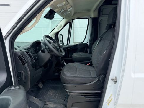 Used 2023 RAM ProMaster 2500 FWD image 10