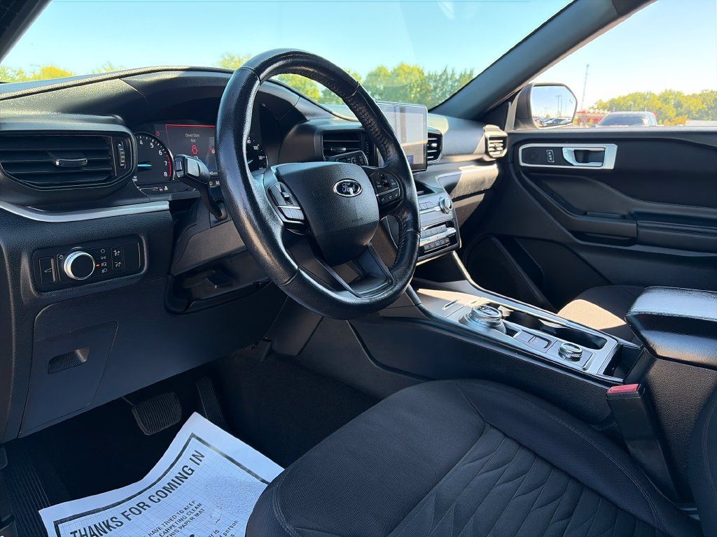 Used 2020 Ford Explorer XLT AWD/4WD image 14