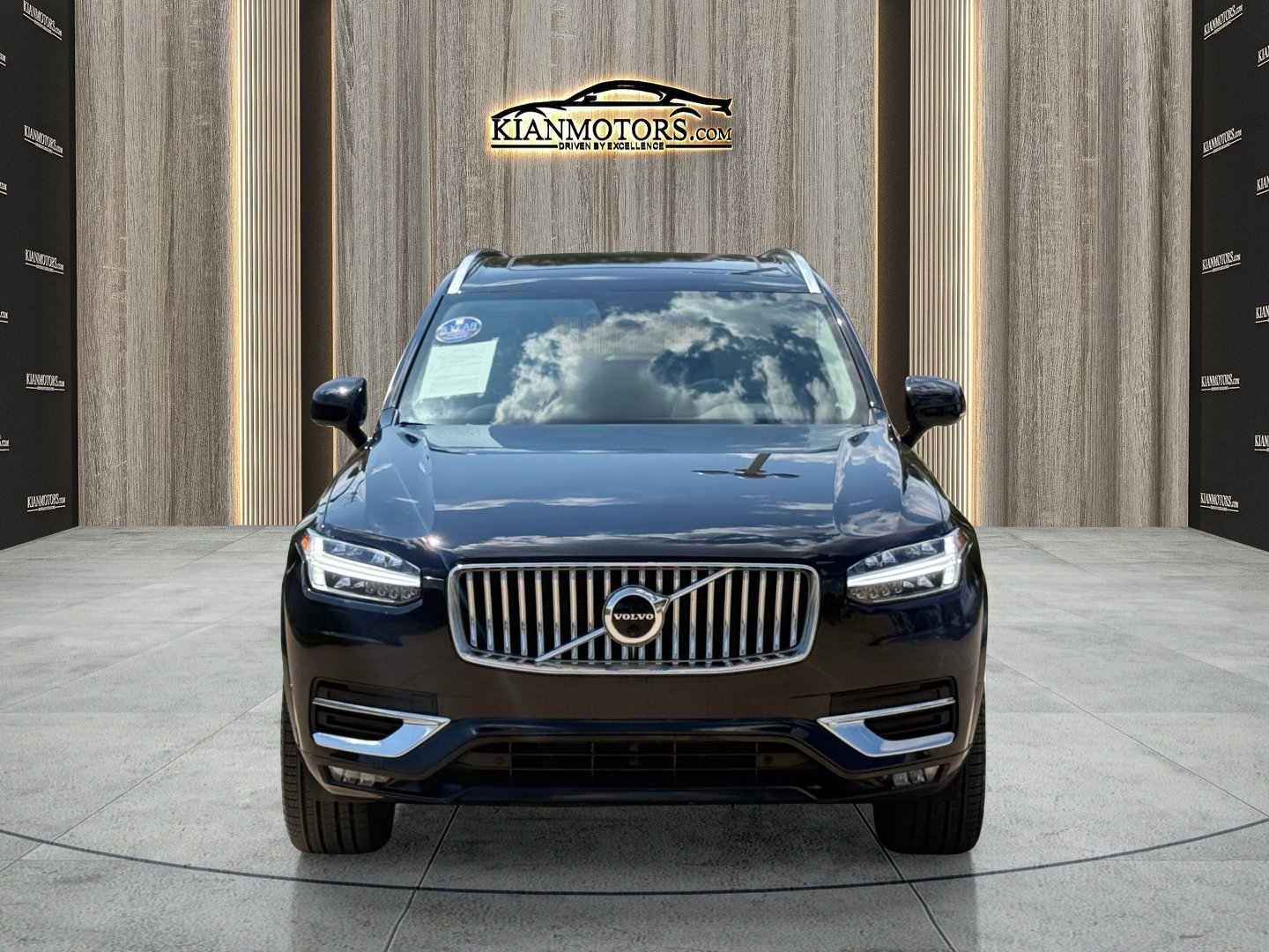 Used 2023 Volvo XC90 B6 Plus w/ Protection Package Premier AWD/4WD image 2