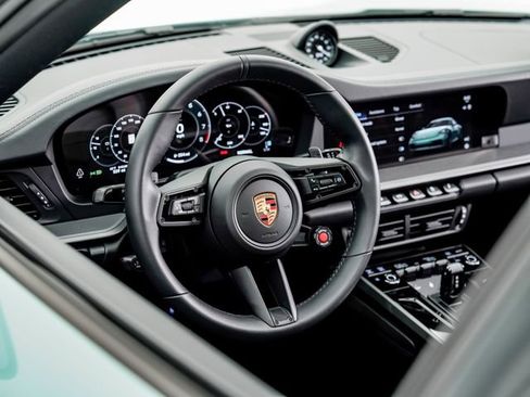 Certified 2026 Porsche 911 Carrera RWD image 9