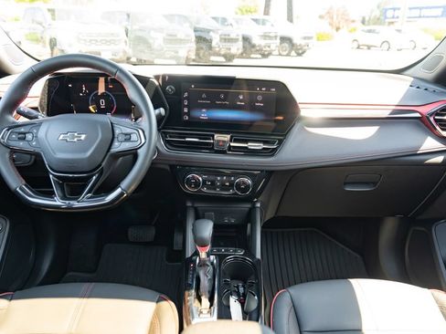 Used 2024 Chevrolet TrailBlazer RS w/ Convenience Package AWD/4WD image 10