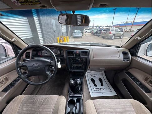 Used 2000 Toyota 4Runner SR5 image 13