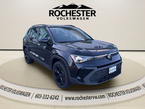 Used 2026 Volkswagen Taos SE AWD/4WD image 12