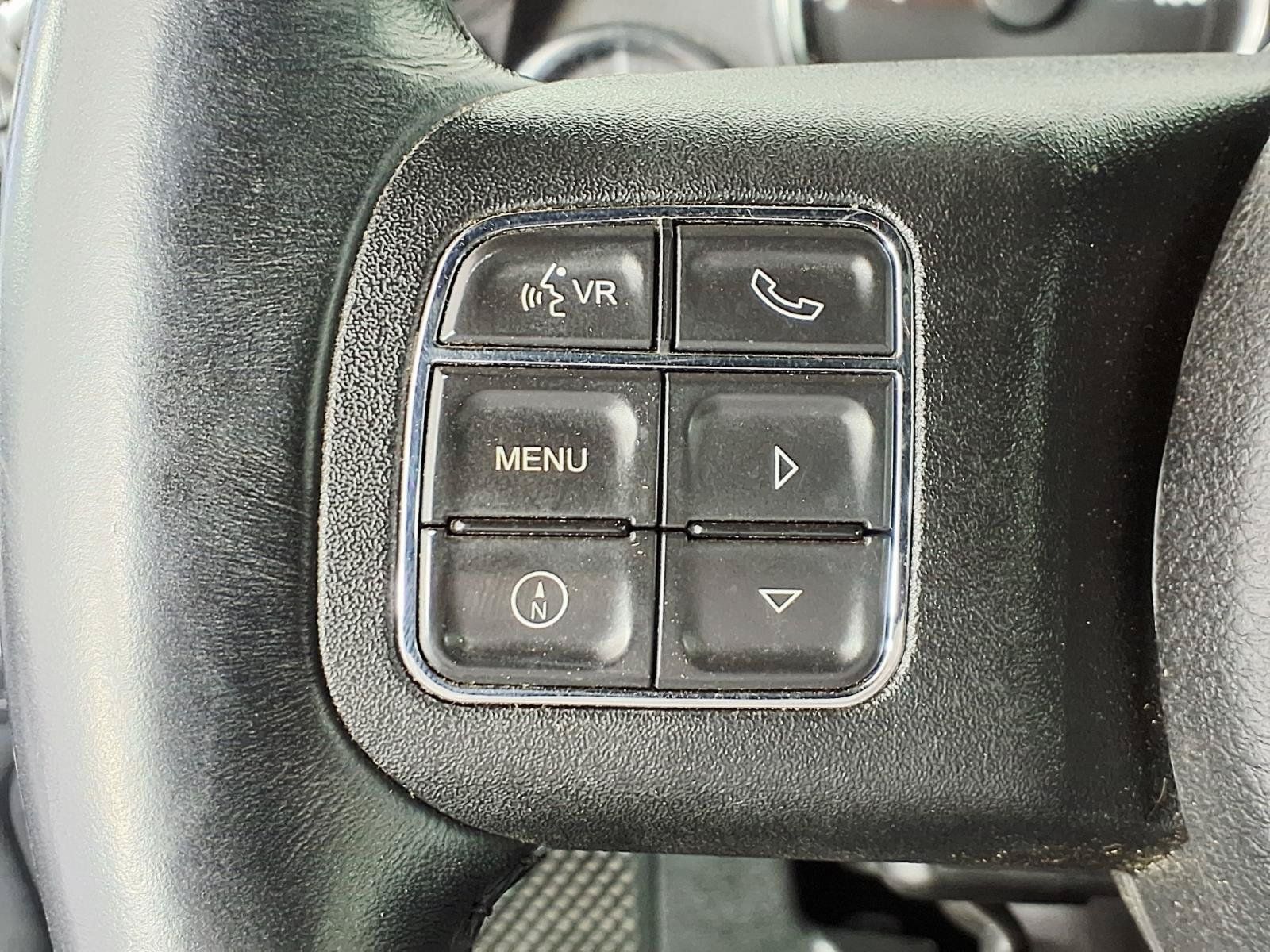 Used 2017 Jeep Wrangler Unlimited Rubicon w/ Connectivity Group AWD/4WD image 16