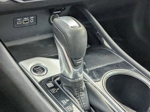 Used 2024 Nissan Altima 2.5 SV image 12