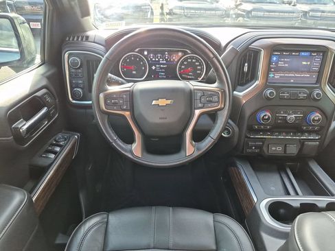 Used 2022 Chevrolet Silverado 1500 High Country w/ Safety Package II AWD/4WD image 33