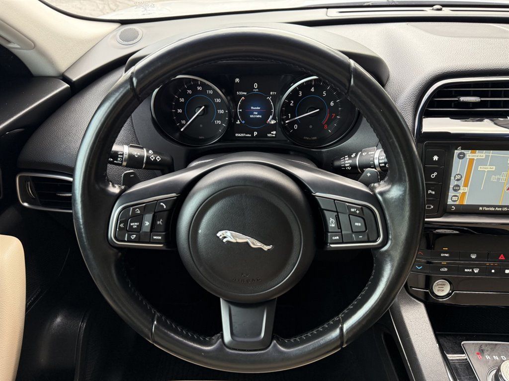 Used 2018 Jaguar F-PACE Premium AWD/4WD image 24