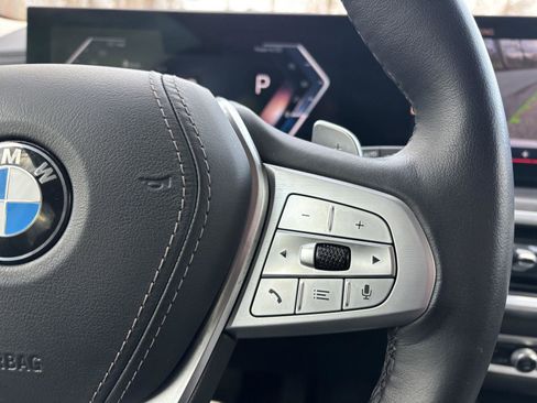 Used 2023 BMW X7 xDrive40i w/ Premium Package image 39