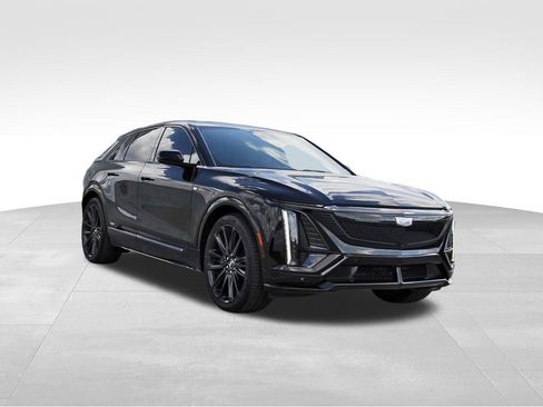 New 2026 Cadillac Lyriq V image 1