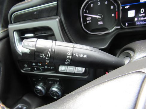 Used 2021 GMC Yukon XL AT4 w/ AT4 Premium Package image 24