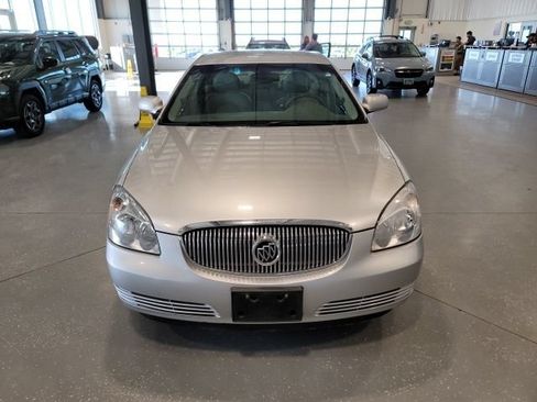 Used 2009 Buick Lucerne CXL FWD image 2