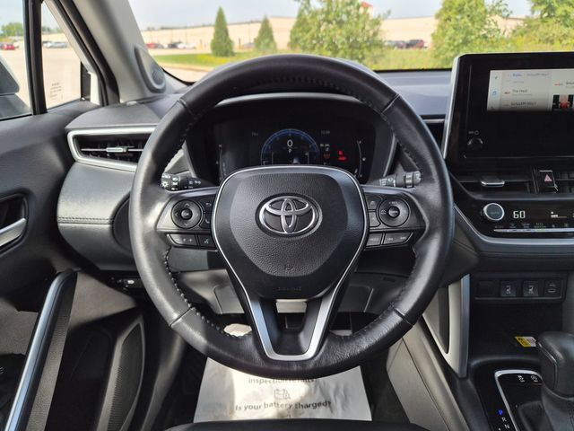 Used 2023 Toyota Corolla Cross XLE w/ Convenience Package AWD/4WD image 19
