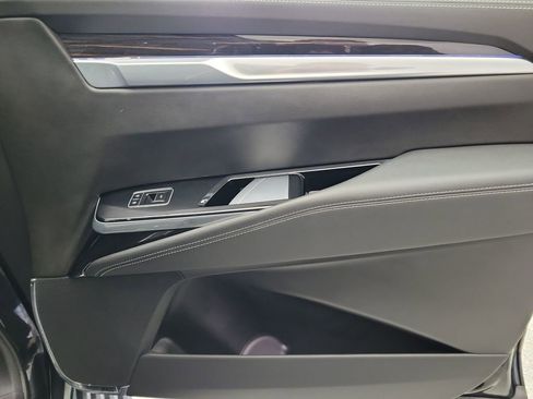 Certified 2025 Cadillac Escalade Premium Luxury w/ Touring Package image 26