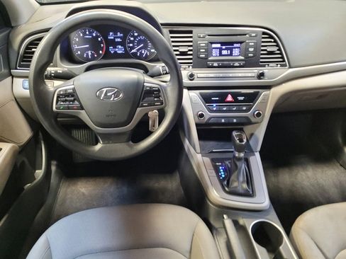 Used 2017 Hyundai Elantra SE FWD image 22