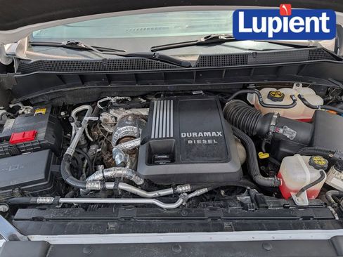 Used 2022 Chevrolet Silverado 1500 High Country w/ High Country Premium Package AWD/4WD image 13