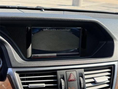 Used 2013 Mercedes-Benz E 350 4MATIC Sedan image 25