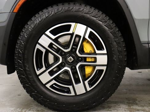 Used 2023 Rivian R1S Adventure image 18
