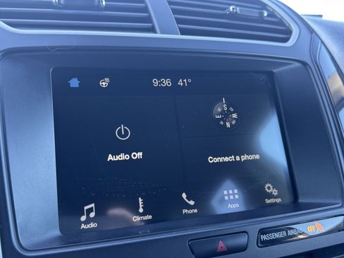 Used 2017 Ford Explorer XLT w/ Equipment Group 202A image 26