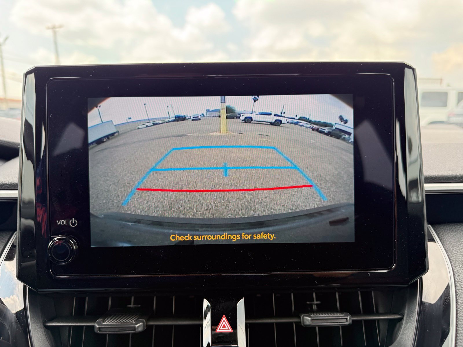 Used 2026 Toyota Corolla SE FWD image 8