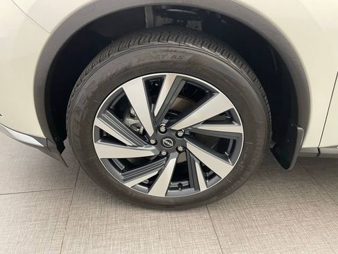 Used 2024 Nissan Murano SL FWD image 9
