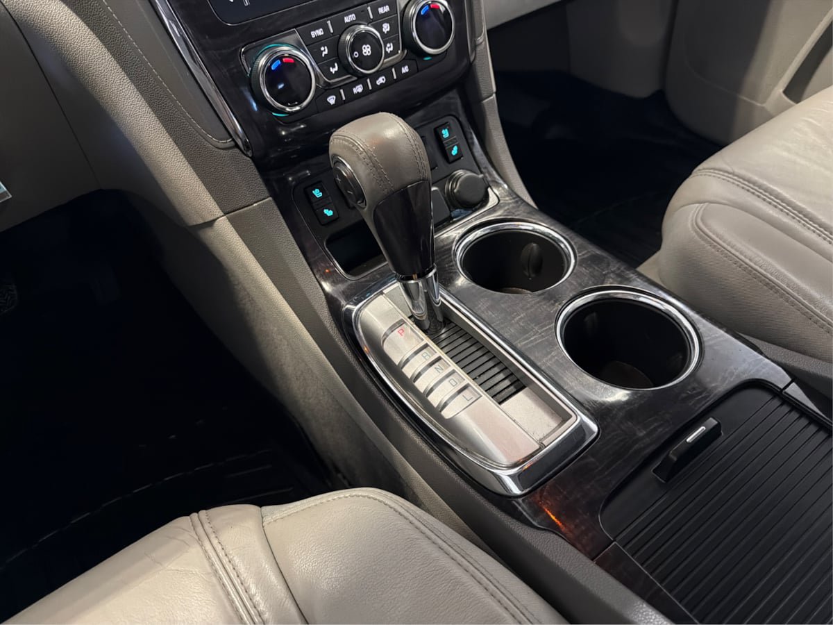 Used 2016 Buick Enclave Premium AWD/4WD image 20