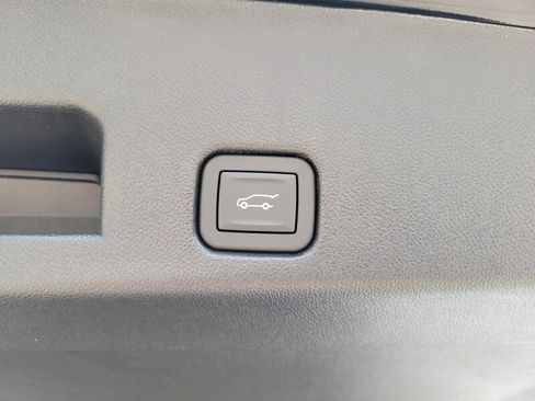 New 2026 Chevrolet Traverse LT w/ Driver Confidence Package image 8