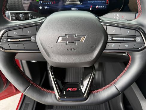 Used 2025 Chevrolet Equinox RS w/ Safety and Technology Package FWD image 18