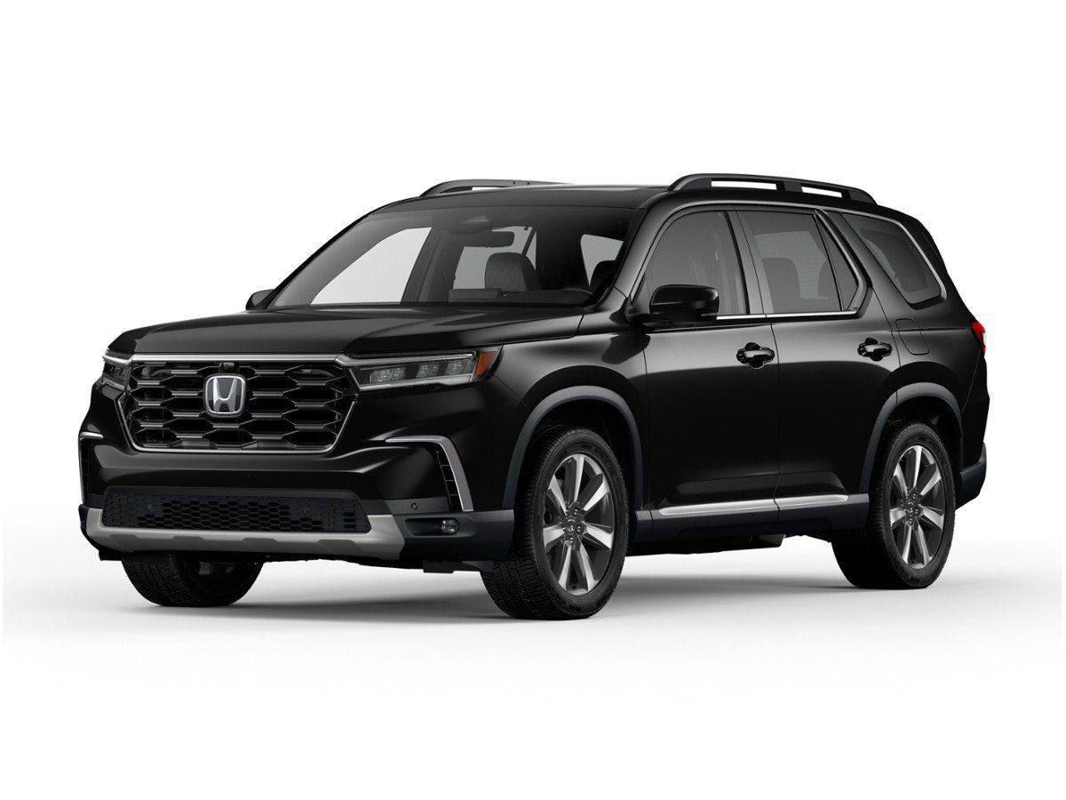 Used 2025 Honda Pilot Touring image 1