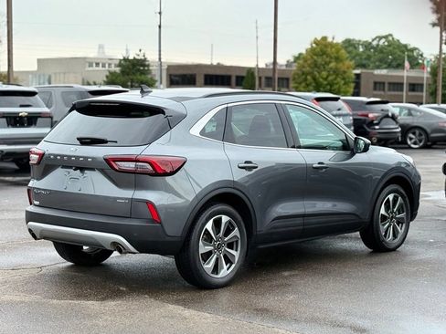 Used 2025 Ford Escape Platinum AWD/4WD image 31