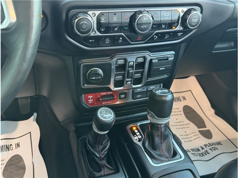 Used 2019 Jeep Wrangler Unlimited Rubicon AWD/4WD image 45