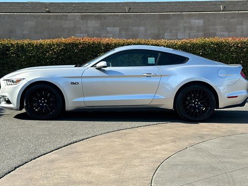 Used 2016 Ford Mustang GT Premium w/ GT Performance Package RWD image 7