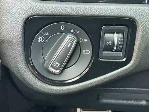 Used 2021 Volkswagen GTI S FWD image 17