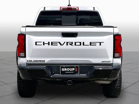 Used 2024 Chevrolet Colorado ZR2 w/ Safety Package AWD/4WD image 5