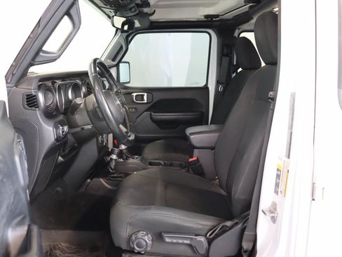 Used 2020 Jeep Gladiator Sport AWD/4WD image 8