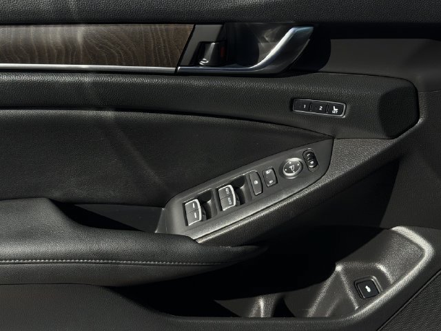 Used 2020 Honda Accord Touring image 22