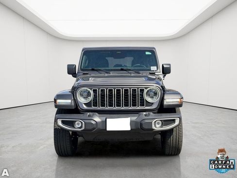 Certified 2025 Jeep Wrangler Unlimited Sahara AWD/4WD image 9