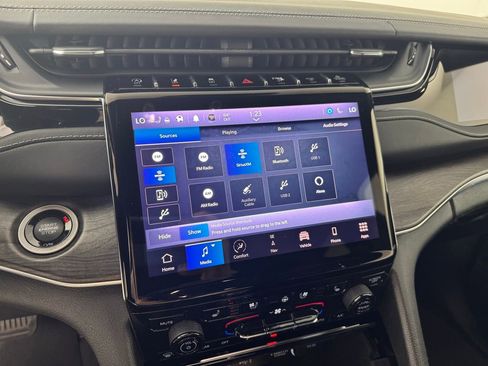 Used 2023 Jeep Grand Cherokee L Overland w/ Trailer Tow Group (B) image 16