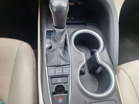 Used 2024 Toyota Camry XLE image 18