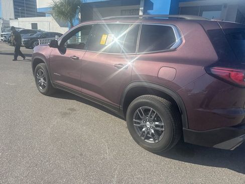 Used 2025 GMC Acadia Elevation image 4